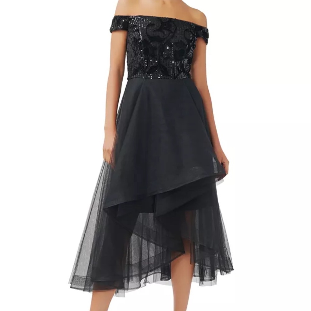 Adrianna Papell -  Off-the-Shoulder Embroidered Velvet Bodice ‎ Midi Dress